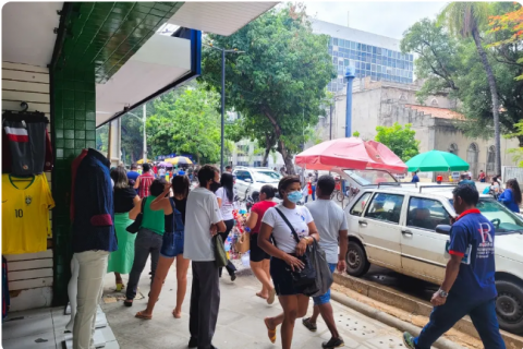 O QUE ABRE E FECHA NO DIA DO TRABALHADOR.