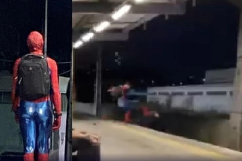 HOMEM VESTIDO DE HOMEM ARANHA É PRESO  APÓS BRIGA EM METRÔ DE BH. “ SE VC É O HOMEM   ARANHA EU SOU O BATMAN”,   E  AÍ  JÁ  VIU  NÉ?