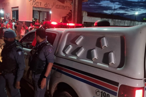 CORPO EM ESTADO DE DECOMPOSIÇÃO É ENCONTRADO NO BAIRRO SATÉLITE EM TERESINA.