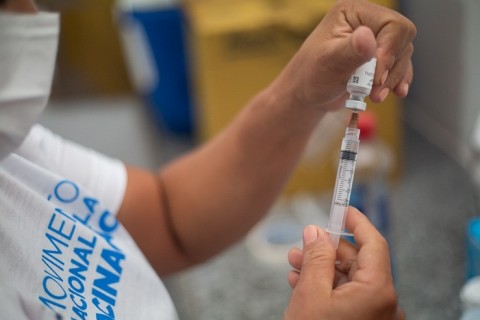 PREFEITURA DE TIMON DÁ INÍCIO À VACINAÇÃO CONTRA A DENGUE PARA ADOLESCENTE DE 10 A 14 ANOS