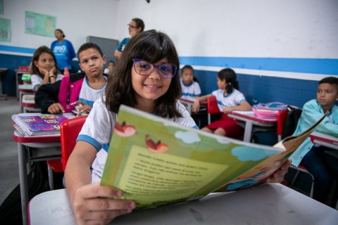 TIMON OCUPA 1º LUGAR NO MARANHÃO EM CRIANÇAS ALFABETIZADAS NA IDADE CERTA.